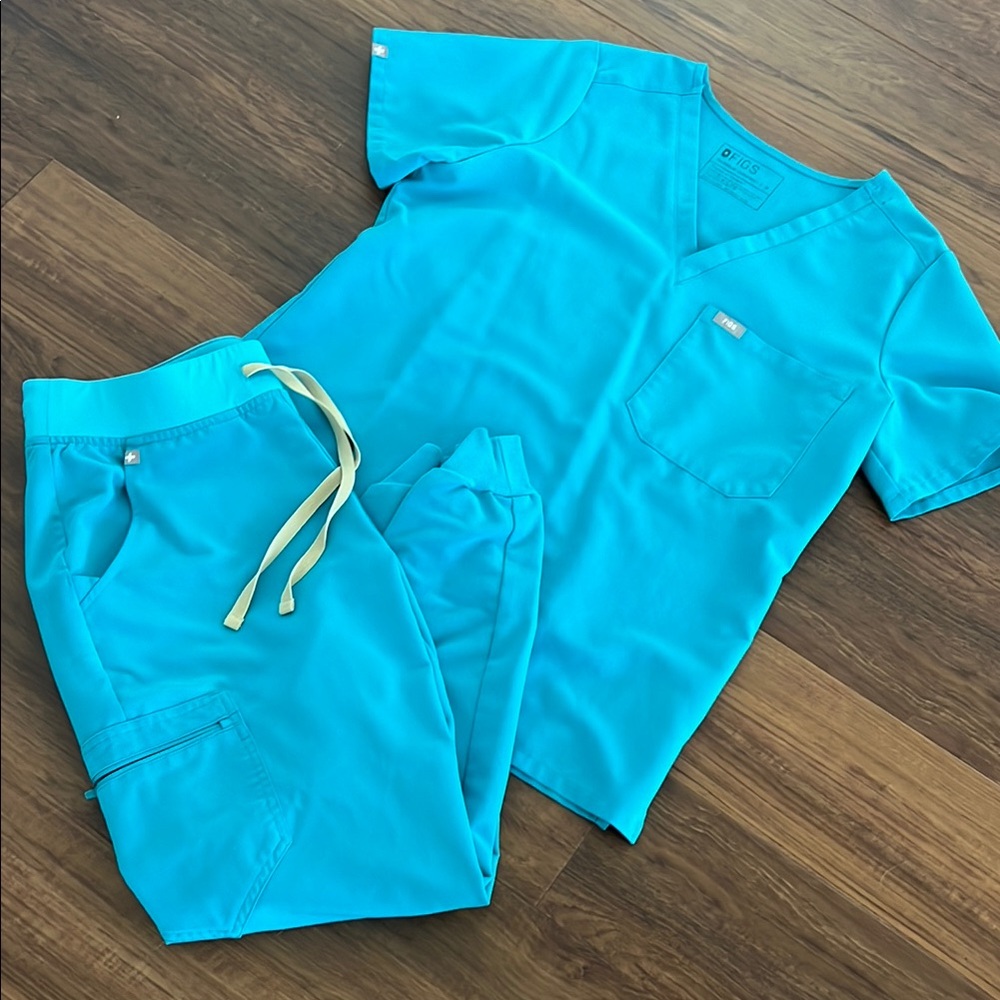 Figs Teal scrub pants and top